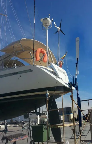 Low-friction control lines routing from the windvane to the rudder