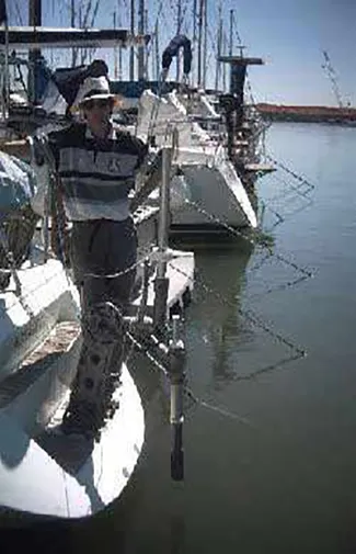 Adjustable becket for tuning the tension of the steering lines