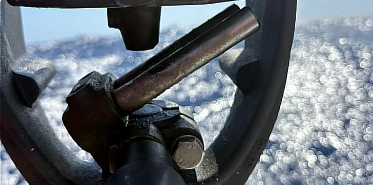 Custom component manufacturing for windvanes